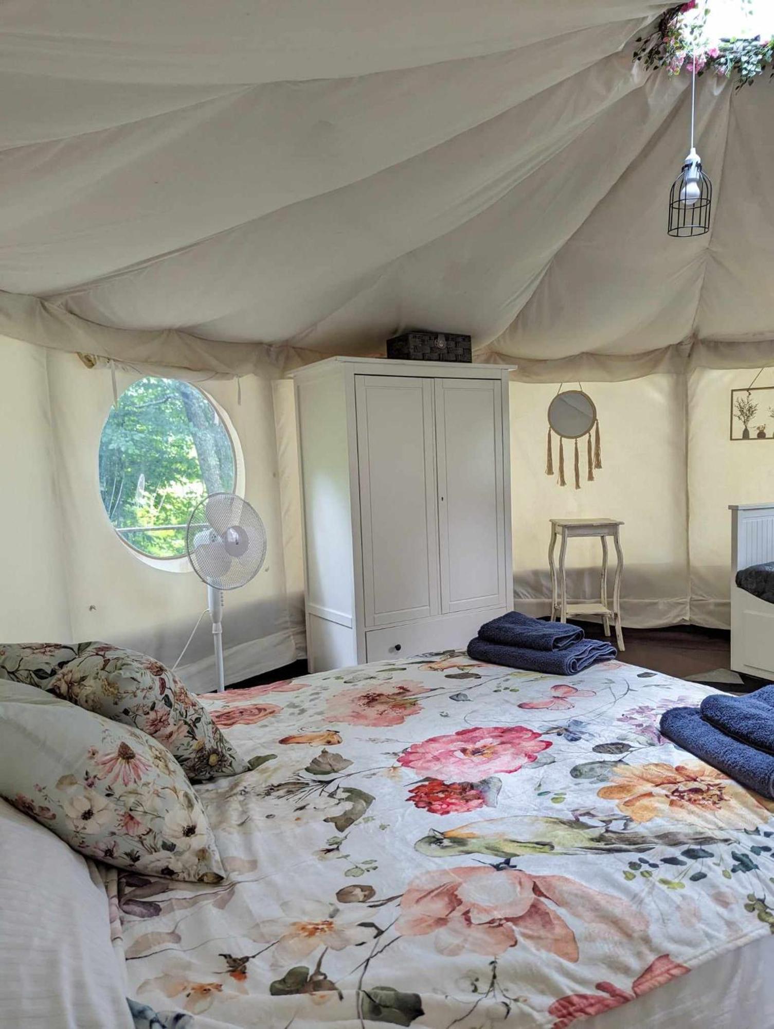 Hotel Luxury Glamping @Moulin Des Forges Moutier-Malcard Exterior foto
